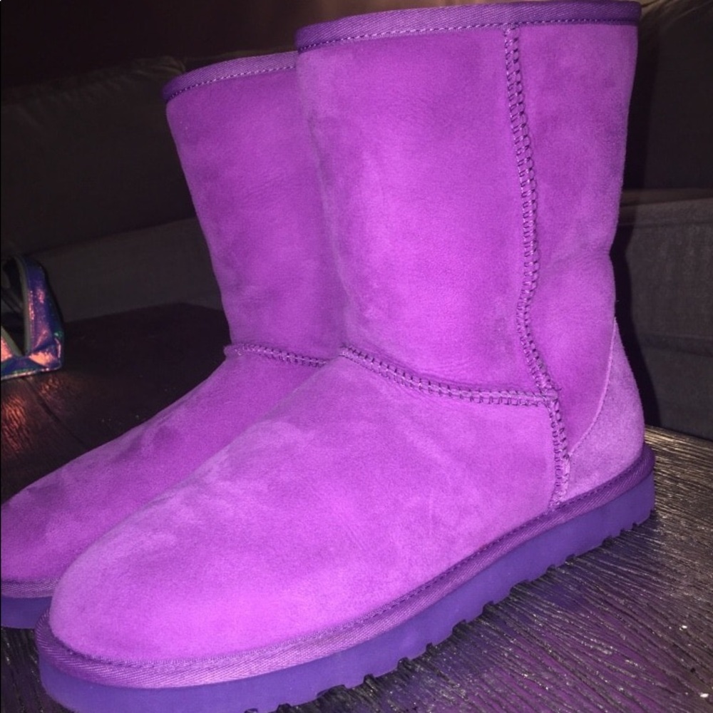 Fushia Ugg Essential Short Women’s Boot